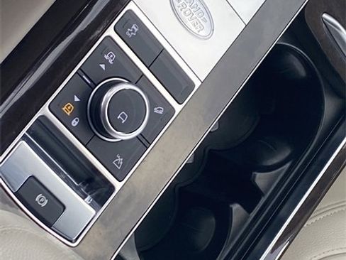 Used 2021 Land Rover Range Rover image 18