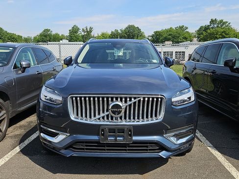 Used 2024 Volvo XC90 B6 Plus w/ Protection Package Premier AWD/4WD image 2