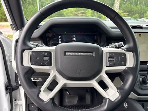 Used 2024 Land Rover Defender 110 SE AWD/4WD image 13
