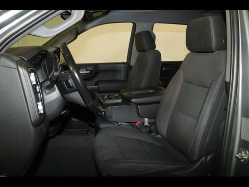 Used 2019 GMC Sierra 1500 SLE w/ SLE Value Package AWD/4WD image 17