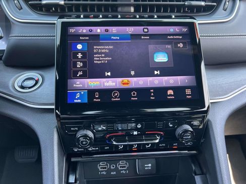 Used 2025 Jeep Grand Cherokee L Limited image 27