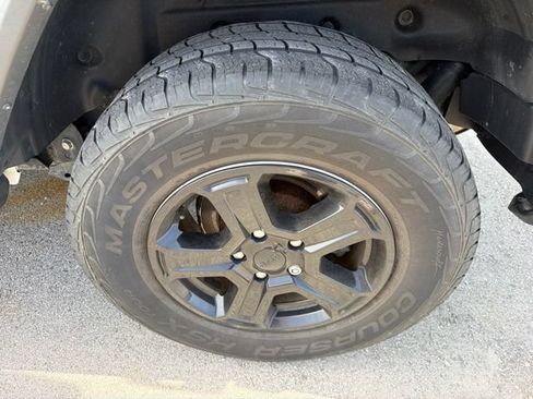 Used 2019 Jeep Wrangler Unlimited Sport S AWD/4WD image 12