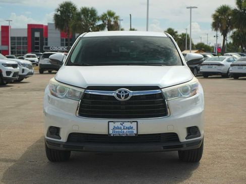 Used 2015 Toyota Highlander LE FWD image 6