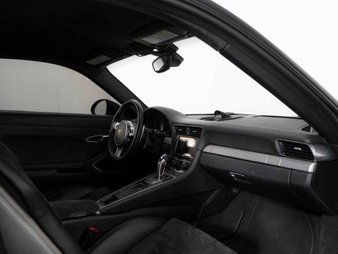 Used 2015 Porsche 911 GT3 image 24