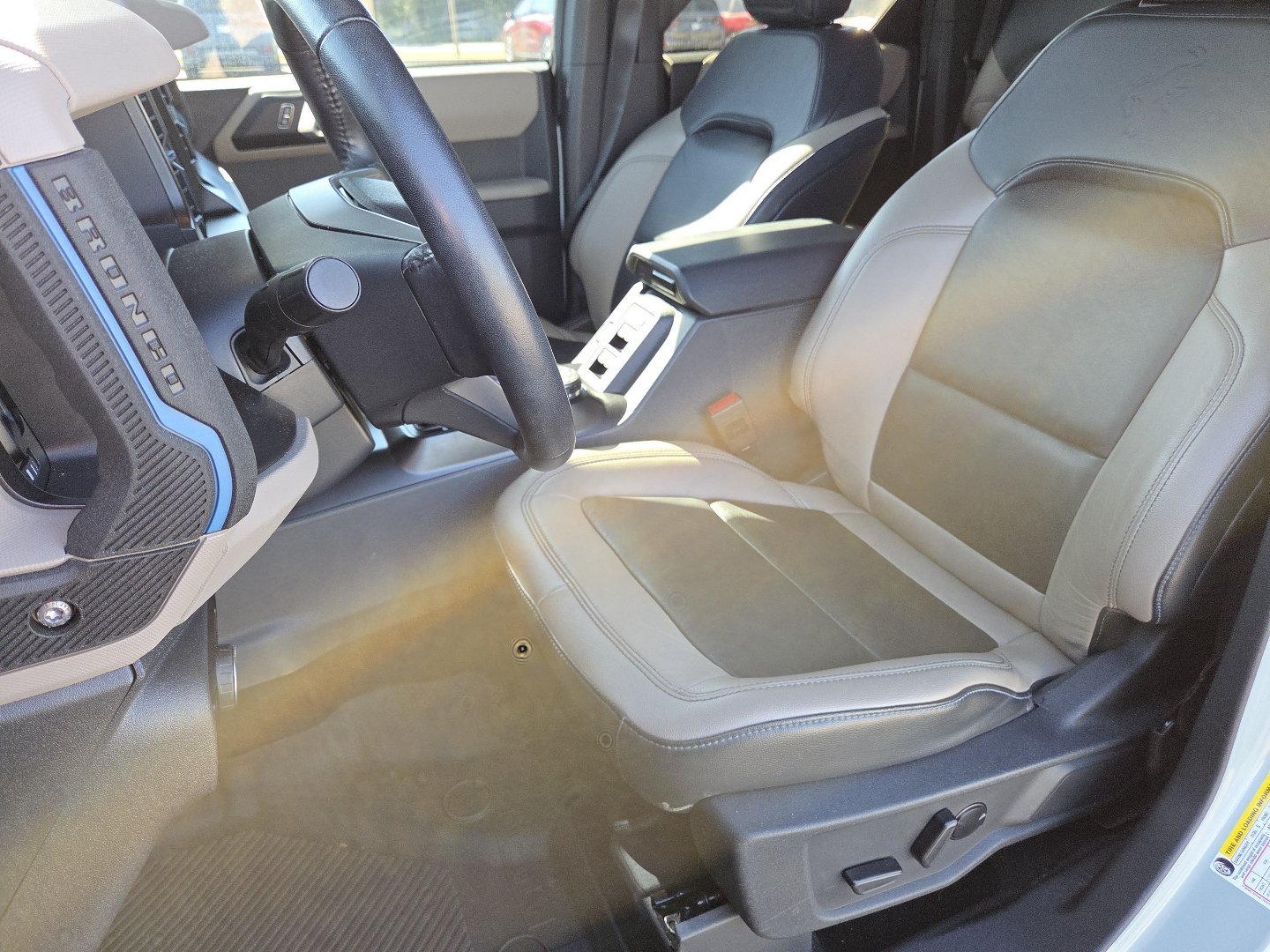 Used 2023 Ford Bronco Wildtrak AWD/4WD image 26