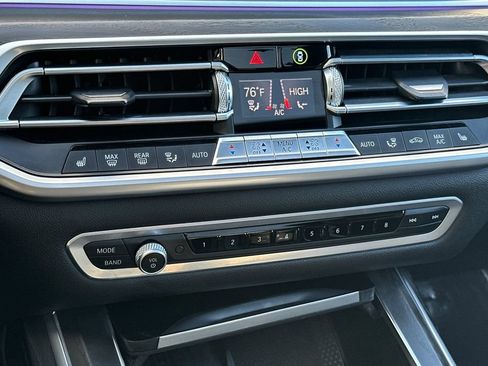 Used 2020 BMW X7 xDrive40i w/ M Sport Package AWD/4WD image 25