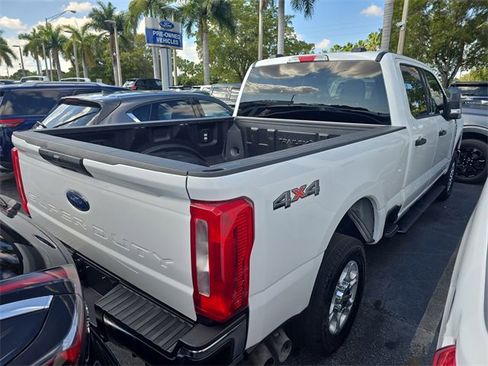Used 2025 Ford F250 XLT image 3