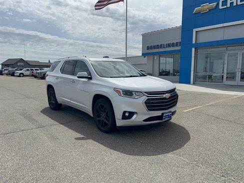 Used 2021 Chevrolet Traverse Premier AWD/4WD image 8