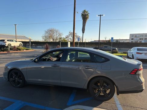 Used 2024 Honda Accord Sport image 2