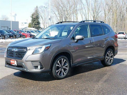 Used 2023 Subaru Forester Limited image 3