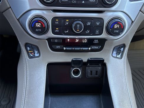 Used 2017 GMC Yukon SLT image 29