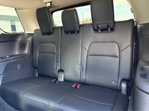 Certified 2025 Nissan Pathfinder Platinum image 19