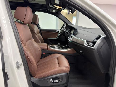 Used 2021 BMW X5 xDrive45e w/ M Sport Package AWD/4WD image 10