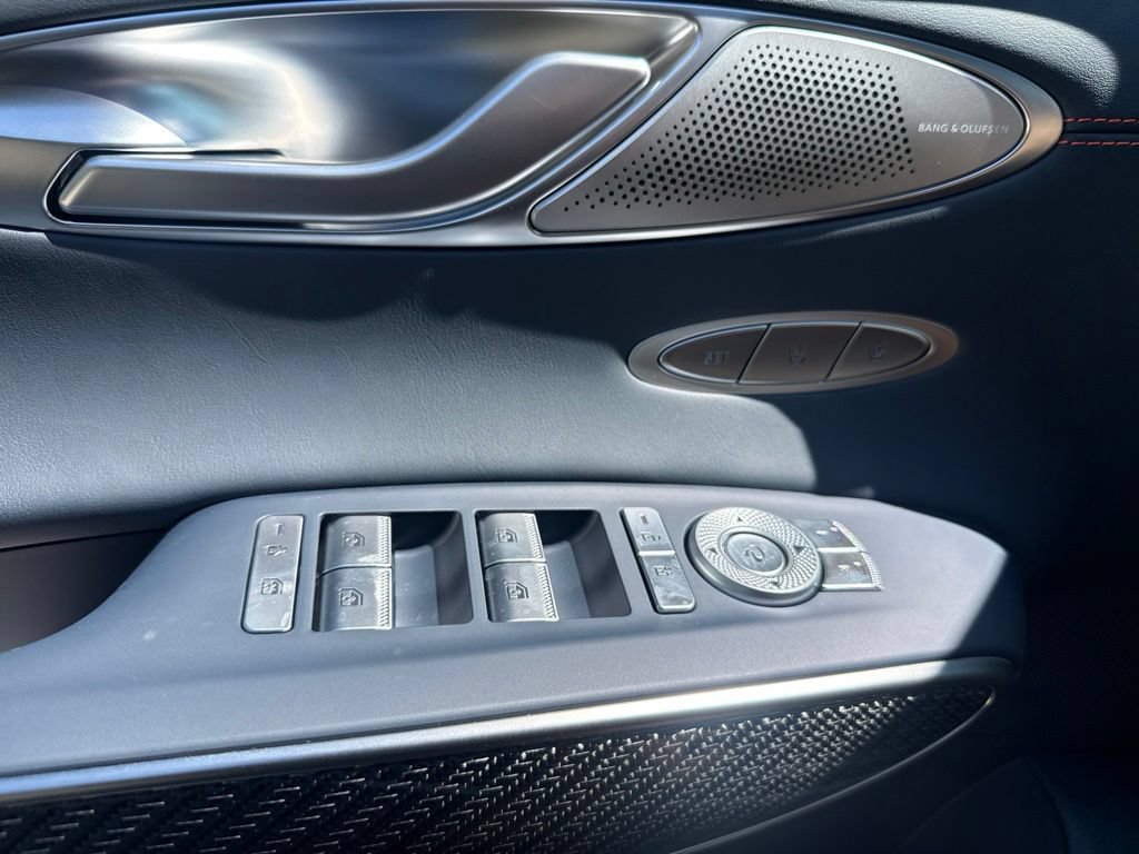 New 2027 Genesis GV70 3.5T Prestige AWD/4WD image 15