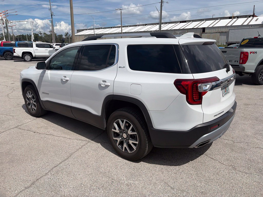 Used 2023 GMC Acadia SLT AWD/4WD image 3