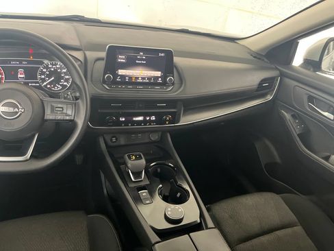 Used 2024 Nissan Rogue SV AWD/4WD image 34