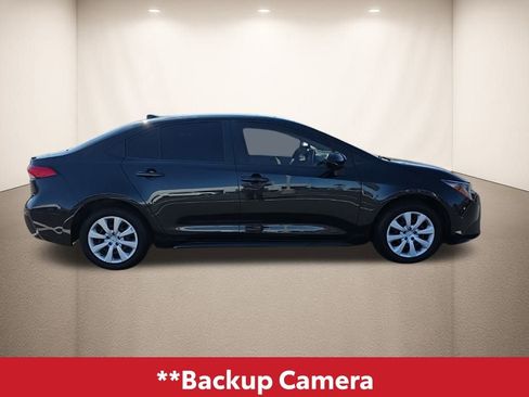 Used 2021 Toyota Corolla LE image 4
