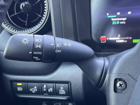 Used 2025 Toyota Land Cruiser AWD/4WD image 32