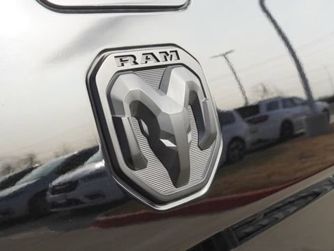 Used 2024 RAM 2500 Limited AWD/4WD image 12