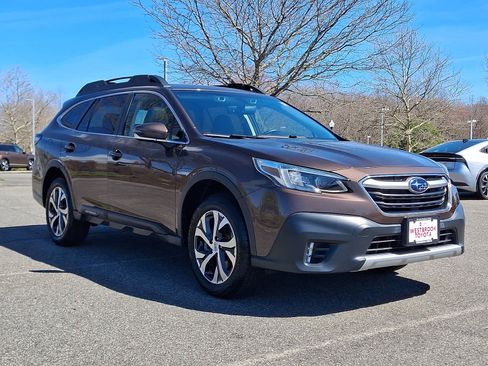 Used 2022 Subaru Outback Limited AWD/4WD image 4