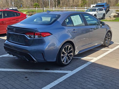 Used 2021 Toyota Corolla SE FWD image 2