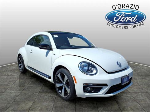 Used 2014 Volkswagen Beetle R-Line FWD image 1