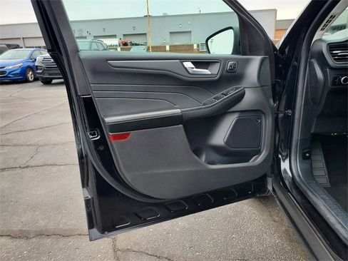 Used 2023 Ford Escape Active w/ Tech Pack #2 image 8