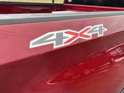 Used 2023 Chevrolet Silverado 1500 LT image 10