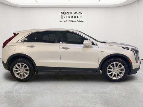 Used 2021 Cadillac XT4 Luxury w/ Driver Awareness Package FWD image 4