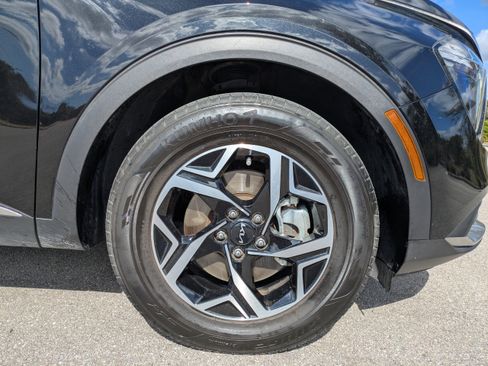 Certified 2023 Kia Sportage LX image 11