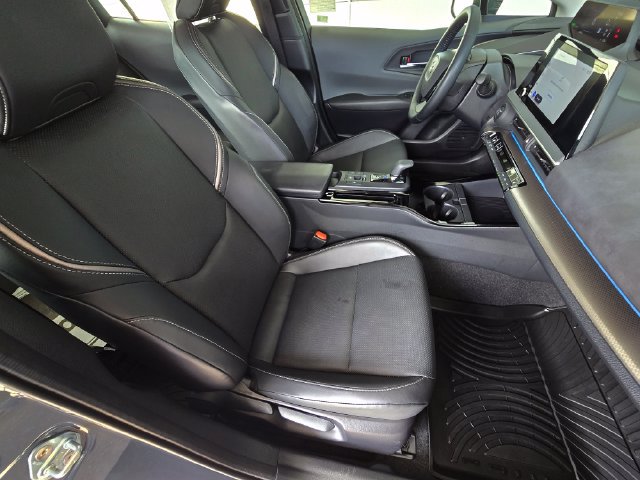 Used 2026 Toyota Prius XLE FWD image 21