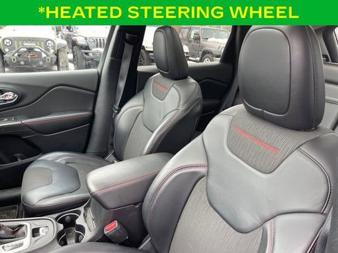 Used 2017 Jeep Cherokee Trailhawk w/ Comfort/Convenience Group image 18