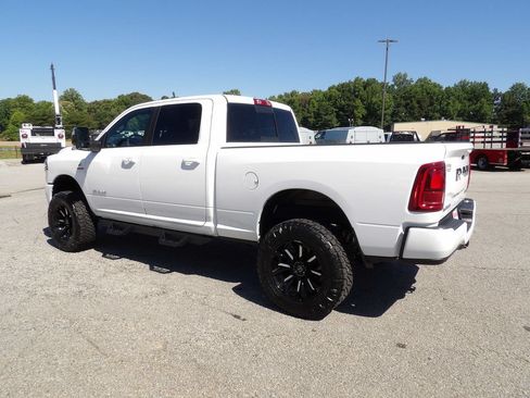 Used 2026 RAM 2500 Laramie AWD/4WD image 4