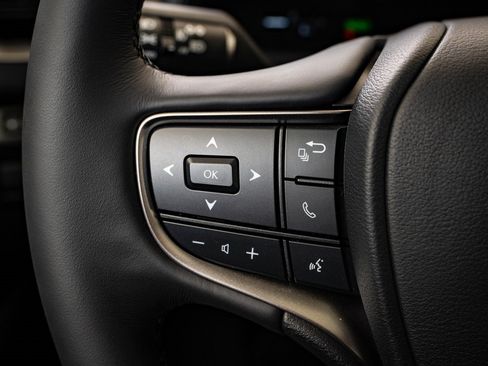 New 2025 Lexus UX 300h AWD image 25