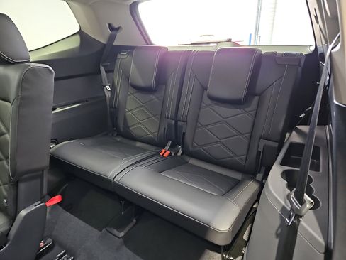 New 2026 Volkswagen Atlas SE image 11