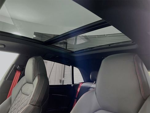 New 2026 Audi Q8 Prestige image 13