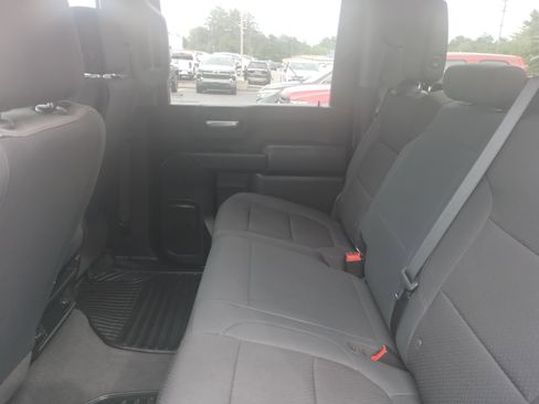 Used 2020 Chevrolet Silverado 2500 Custom w/ Custom Value Package image 15