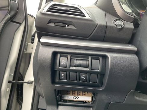 Used 2018 Subaru Crosstrek 2.0i Limited image 21