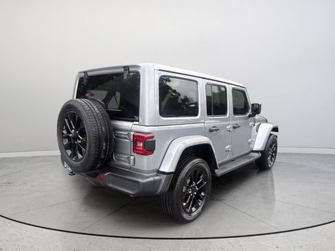 Used 2021 Jeep Wrangler Unlimited Sahara w/ Cold Weather Group AWD/4WD image 7