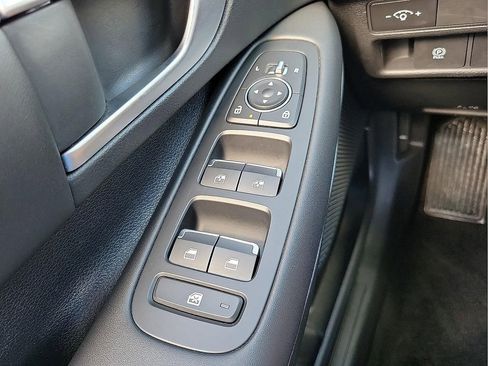 Used 2025 Hyundai Sonata SEL FWD image 13