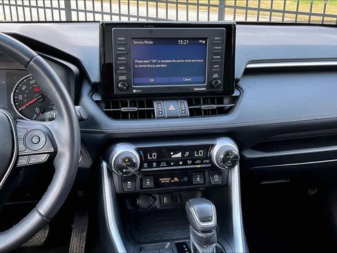 Certified 2020 Toyota RAV4 XLE Premium image 7