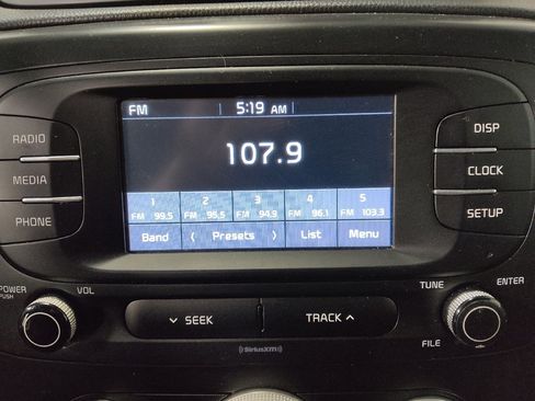 Used 2019 Kia Soul image 25