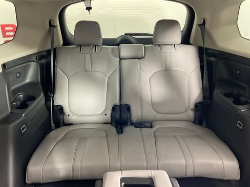 Used 2024 Honda Pilot EX-L image 17