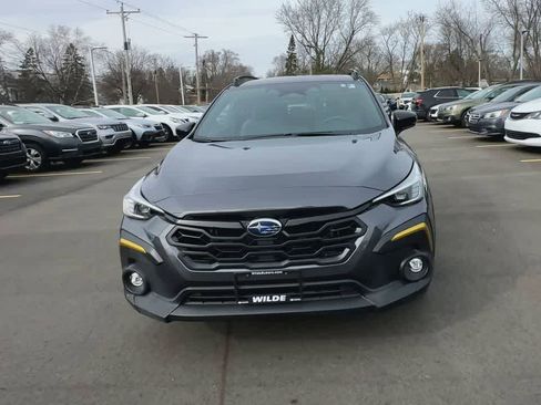 Certified 2025 Subaru Crosstrek 2.5i Sport w/ Crosstrek Mirror Package image 3