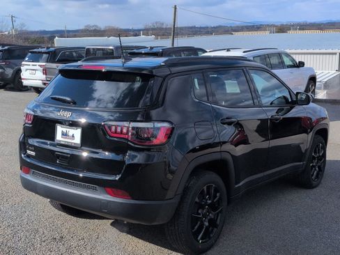 New 2026 Jeep Compass Latitude image 8