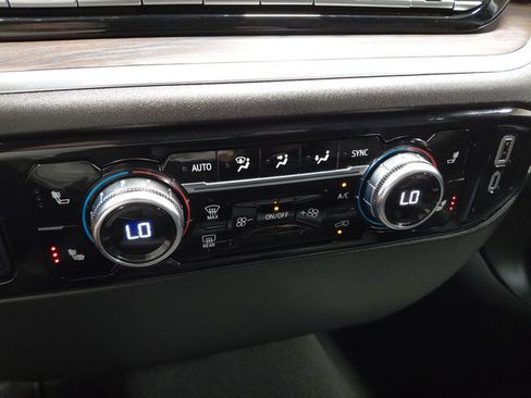 Certified 2025 GMC Sierra 1500 SLT AWD/4WD image 33
