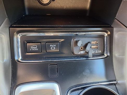 Used 2021 Subaru Ascent Premium w/ Convenience Package image 11