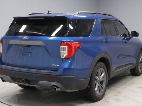 Certified 2022 Ford Explorer XLT w/ Equipment Group 202A image 11