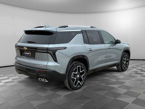 New 2026 Chevrolet Traverse High Country image 3