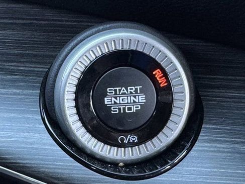 Used 2023 Jeep Wagoneer Series III w/ Convenience Group I image 21